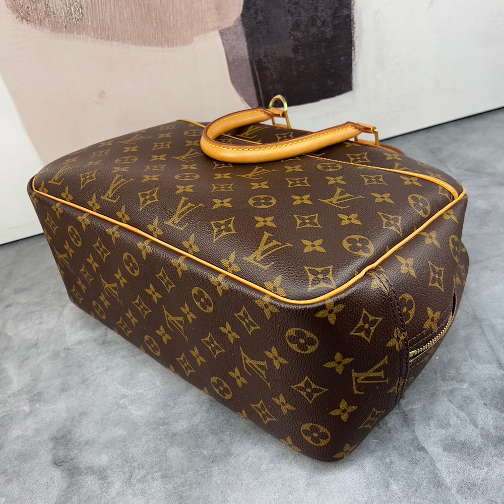 🌵Authentic Louis Vuitton Deauville Monogram🌵 - Picture 12 of 17